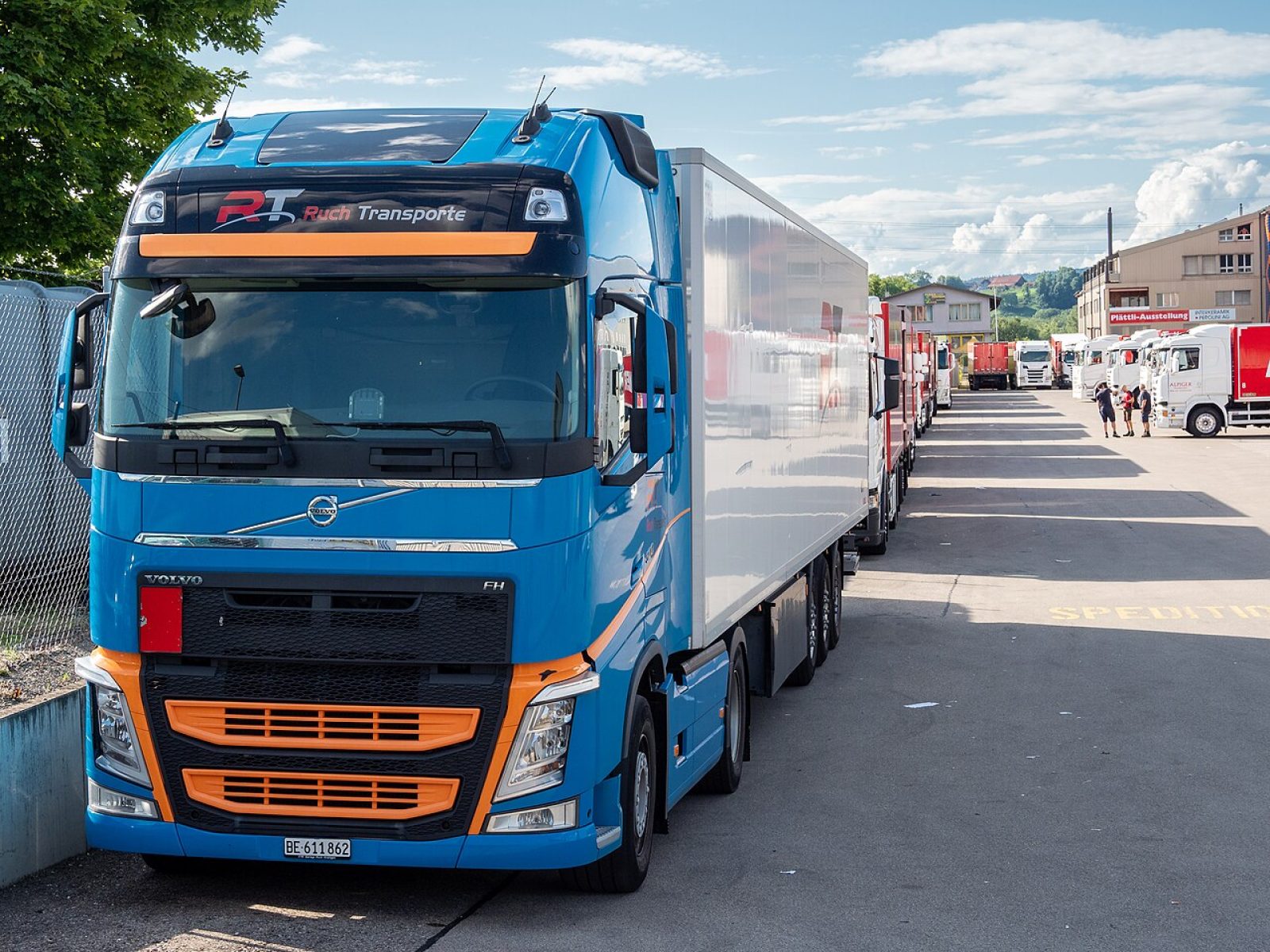 2025 Volvo FH — photo 1 of 12