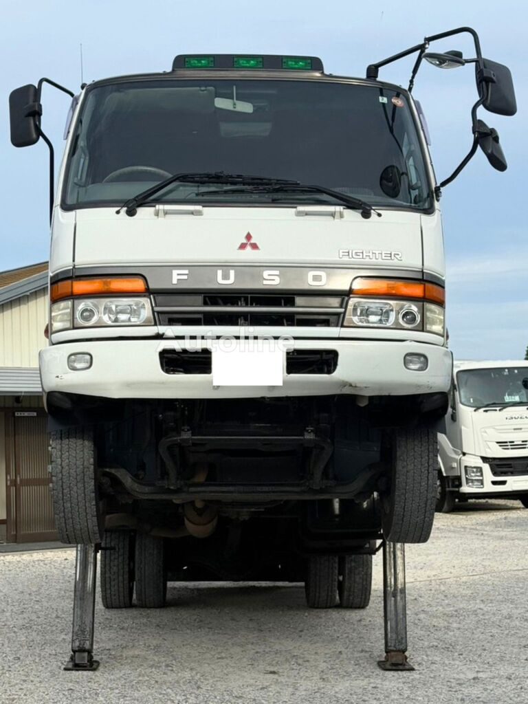 1997 Mitsubishi Fuso — photo 2 of 18
