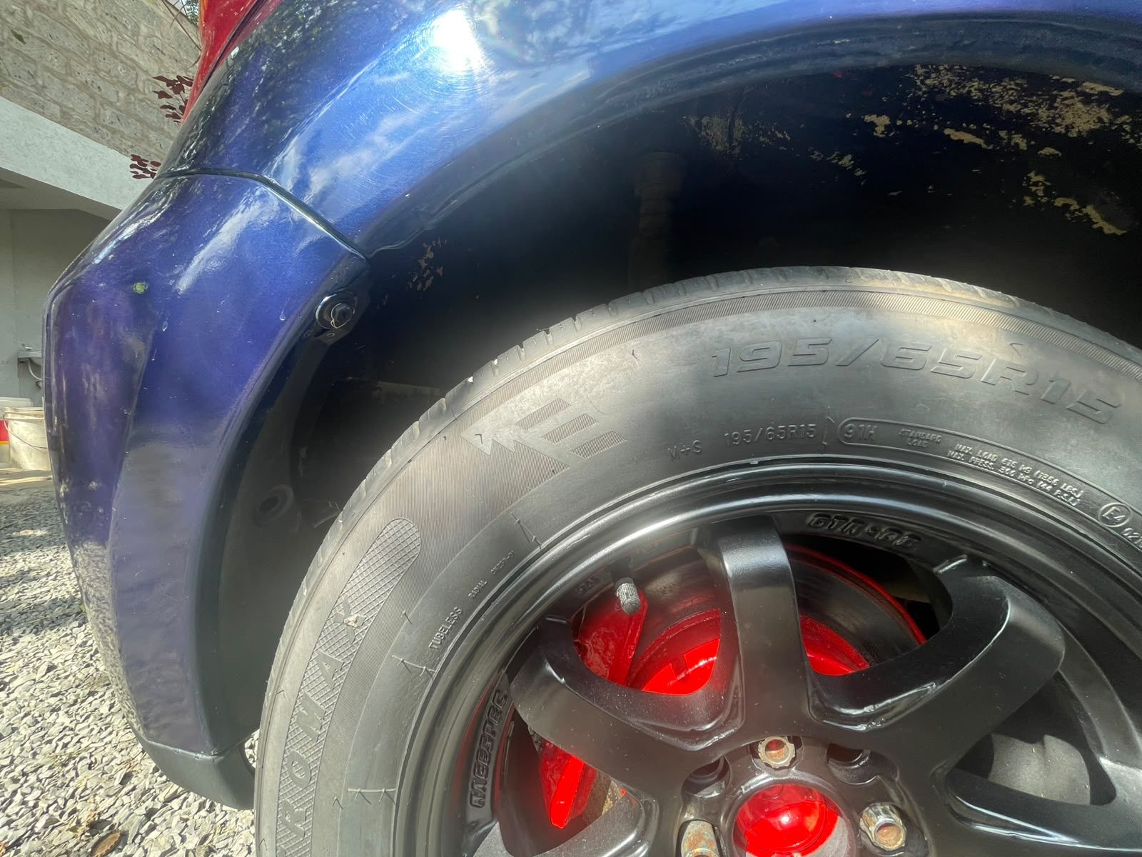 2004 Toyota Ist — photo 2 of 11