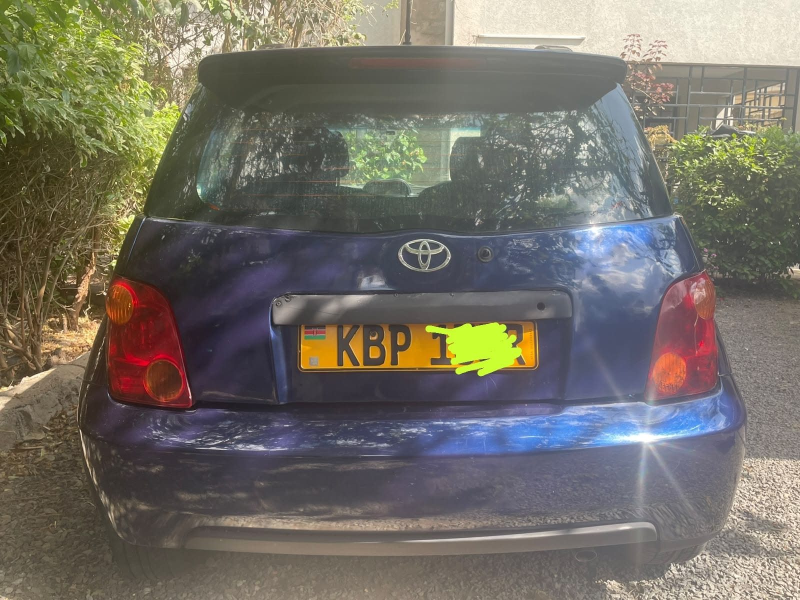 2004 Toyota Ist — photo 10 of 11